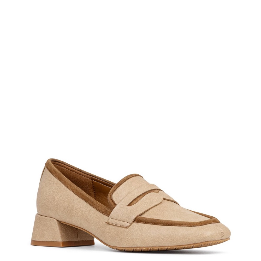 Donald Pliner Tristina  Loafers in Sand(NWOT)